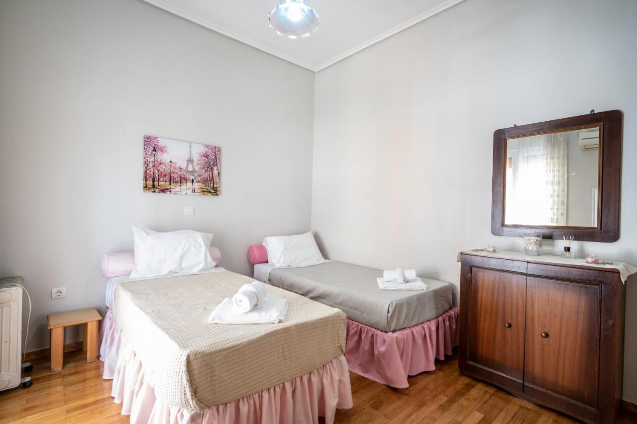 Family Apartment At Kalithea 2 Bedrooms 4 Pers 雅典 外观 照片